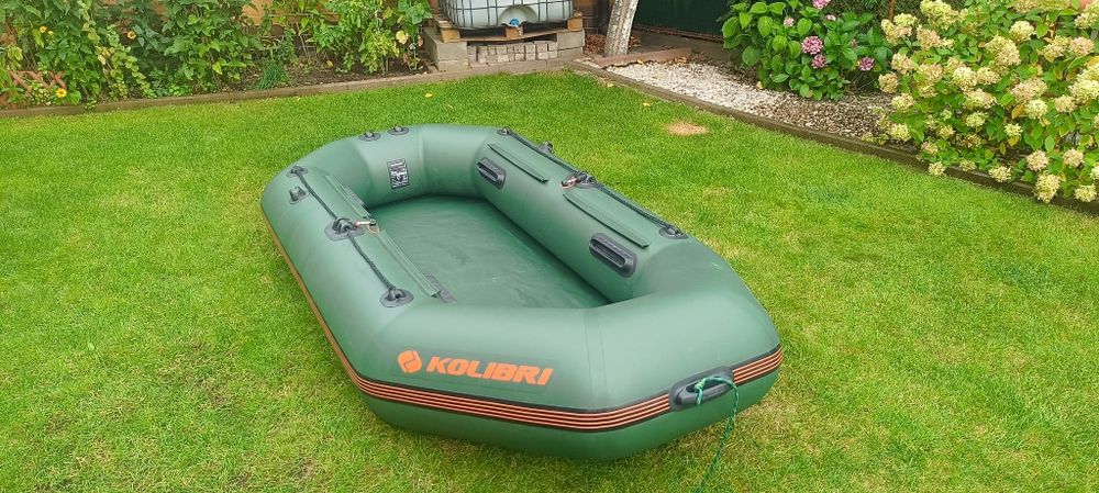 Ponton Kolibri K-260TL z podłogą rolowaną pawężą listwą odbojową