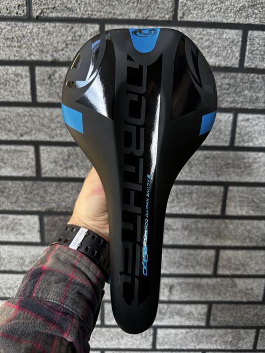 Siodelko rowerowe NORTHTEC rower gorski 140mm