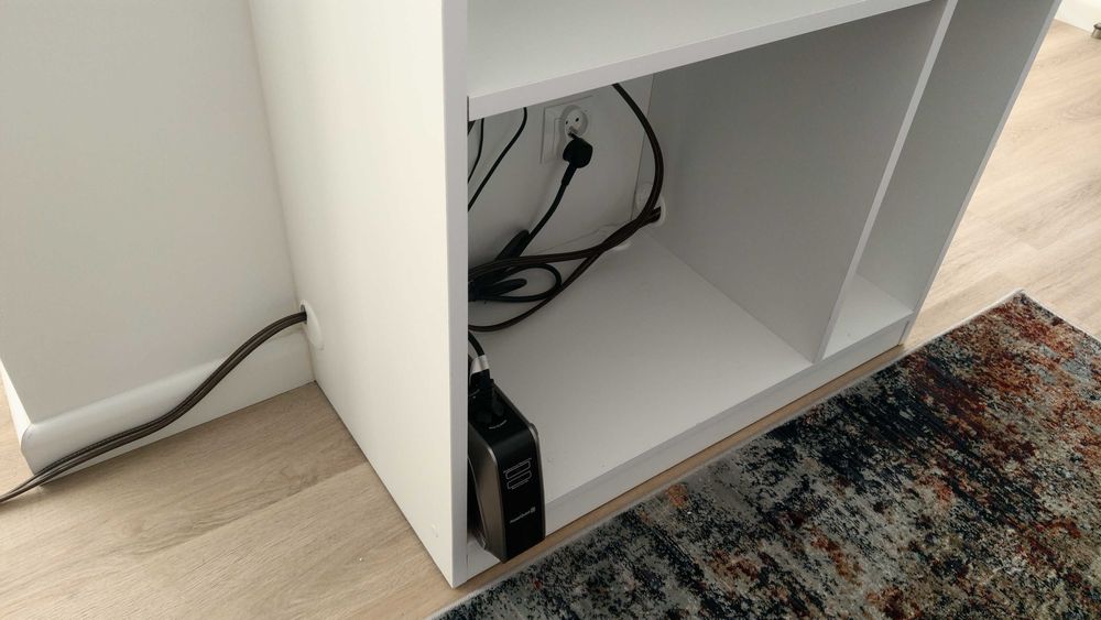 Szafa audio biała