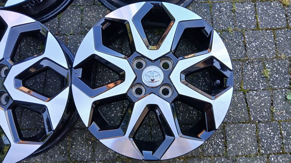 15" Toyota Yaris Aygo  4x100  4,5j et35  Super Stan W oryginale