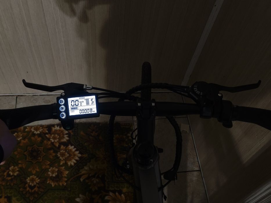 Продается  срочно електро велосипед  Maxxter Master Gray