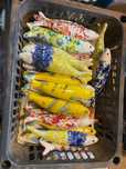 Sardinhas , suporte colher, borboletas entre muitas outras peças