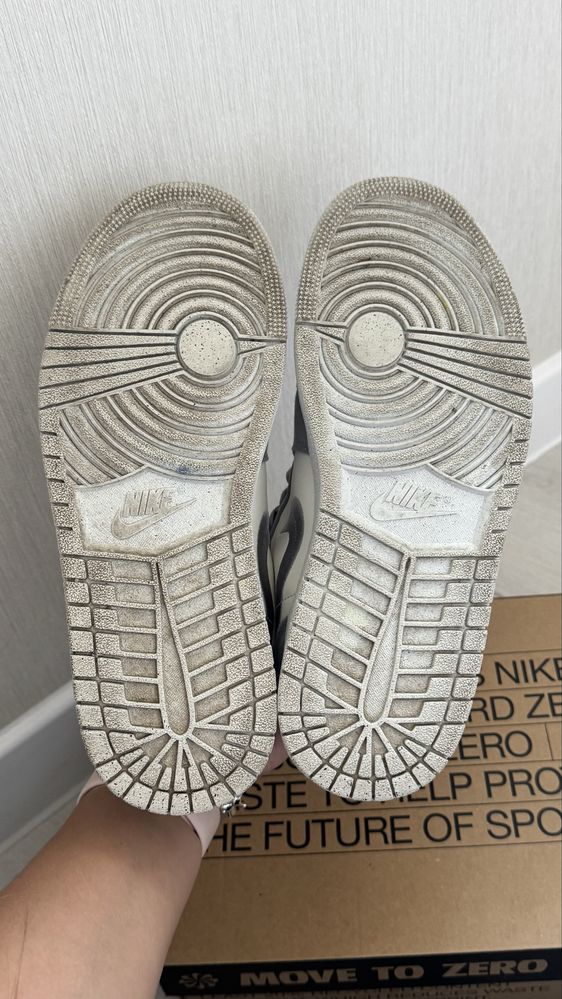 Кросівки Nike Air Jordan 1 Low Light Grey оригінал!
