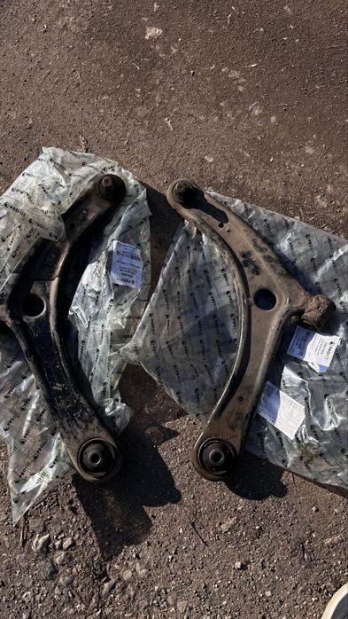 Рычаги перелние Додж Калибр