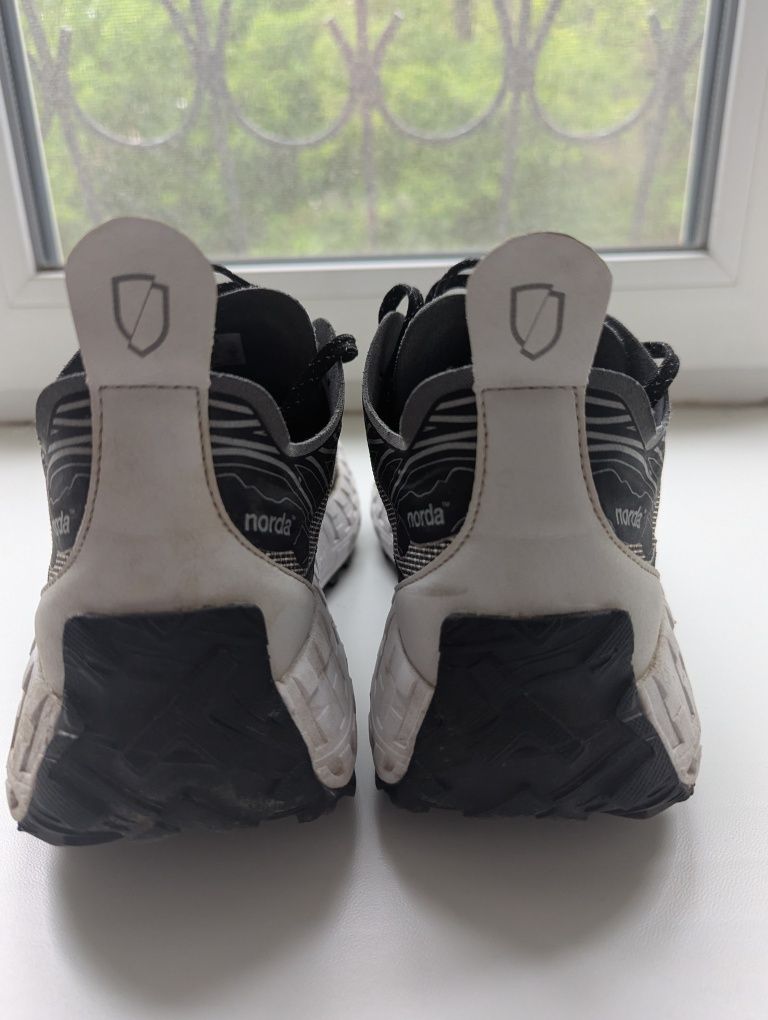 трейлові кросівки norda 001. оригінал. 26см vibram. dyneema
