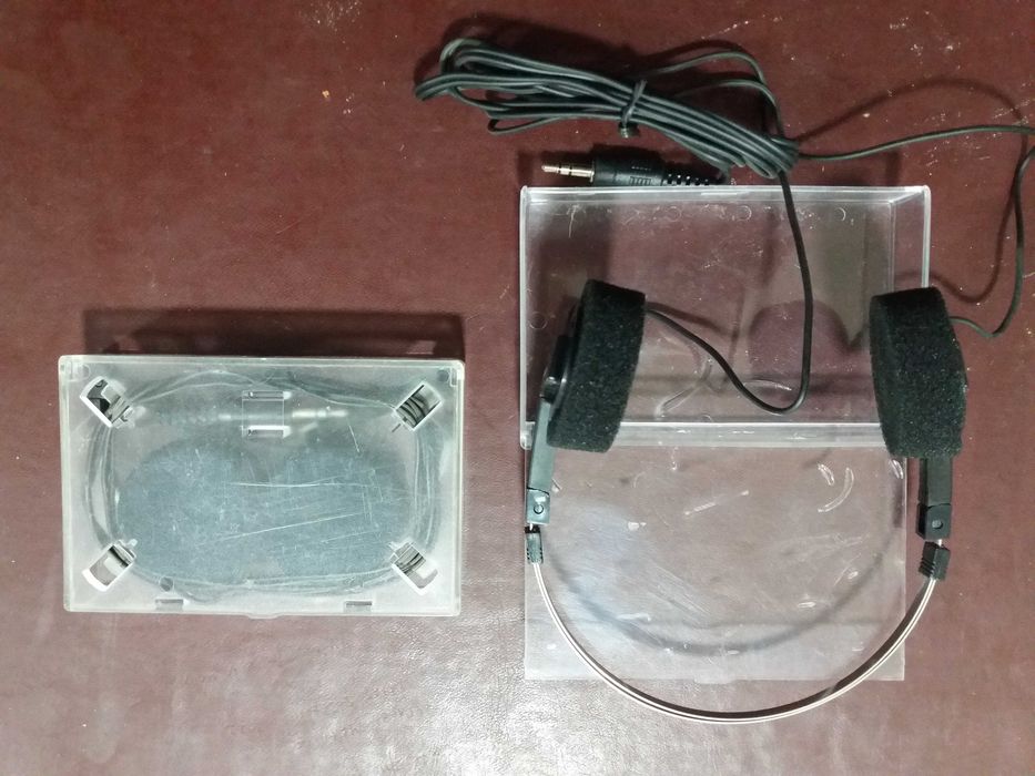 Headphones - Stereo headphones neatly arranged in a new cassette box64550497376387121