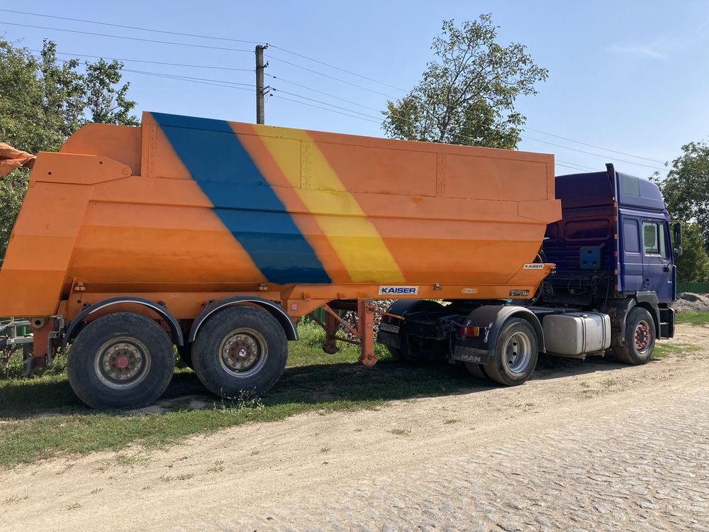 Напів причіп карєрний