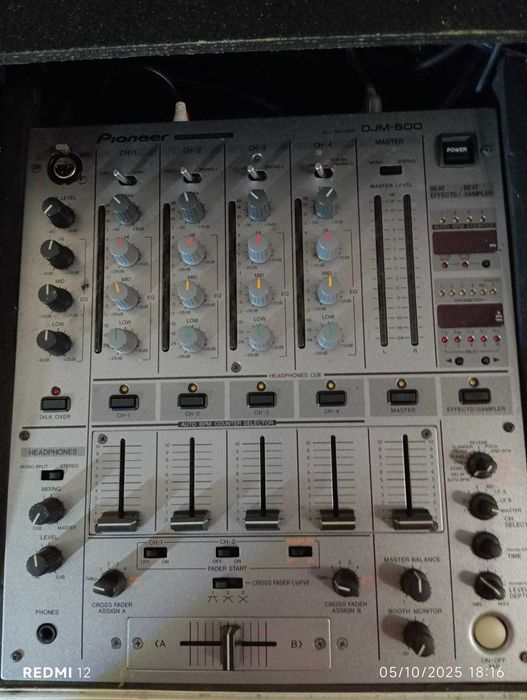 Mesa de Mistura Pioneer DJM-600 c/ Mala Transporte