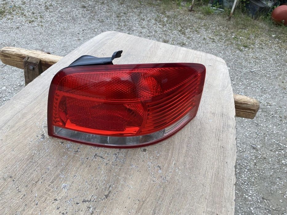 LAMPA TYLNA PRAWA AUDI A3 8P 3 DRZWI 3D 8P0945096