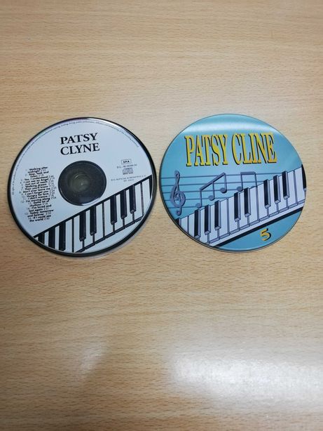 CD de Patsy Cline em caixa de chapa