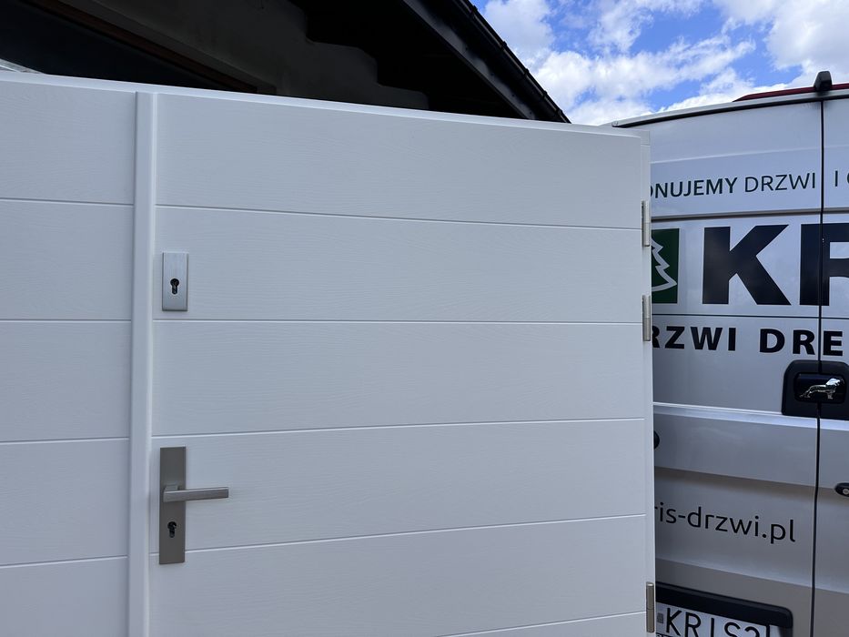 Drzwi zewnętrzne OD RĘKI drewniane garażowe białe cała Polska i Ue