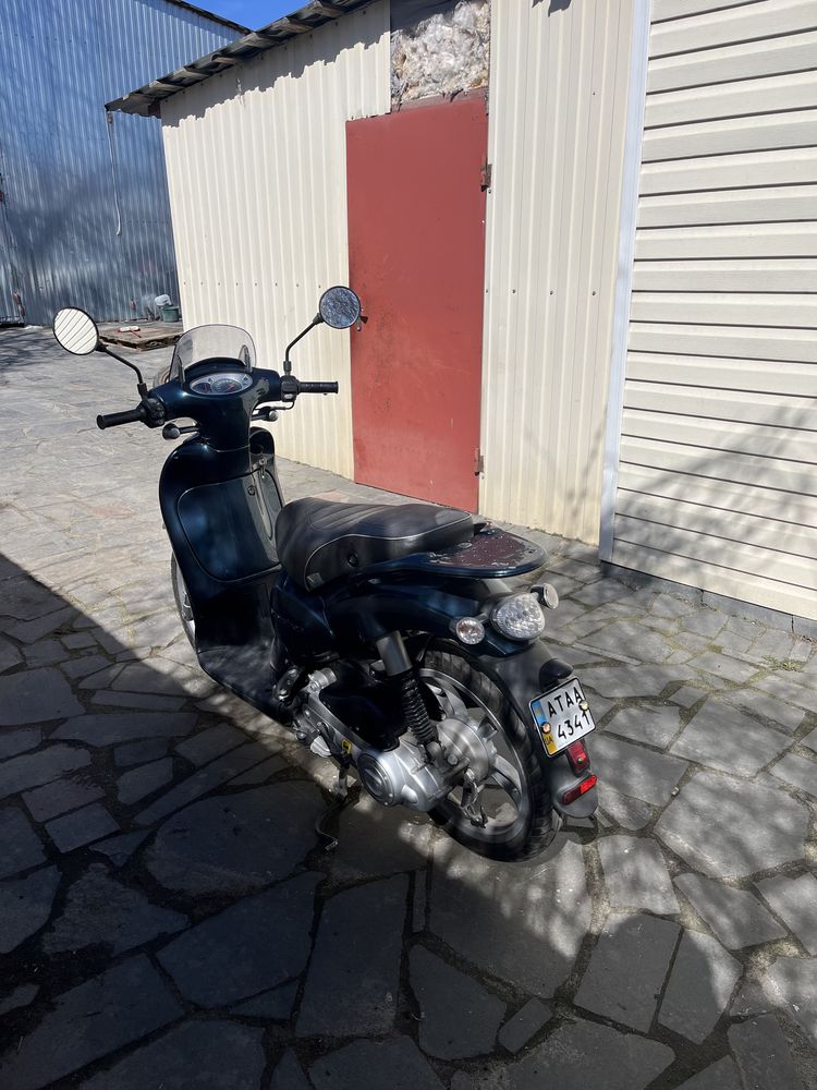 Продам скутер Aprilia Scarabeo 50 кубов 4т