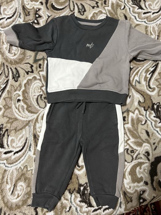 Костюм на хлопчика від Next