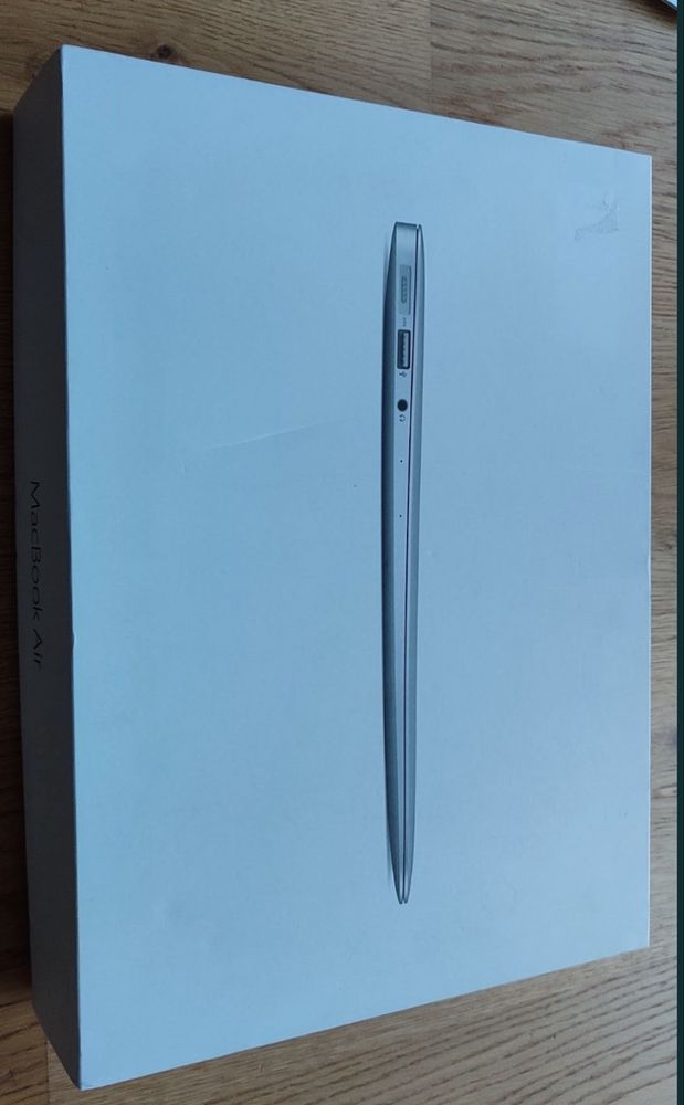 MacBook Air 13 2017 r. 13.3/1.8GHz/128GB A1466. Stan Bardzo Dobry