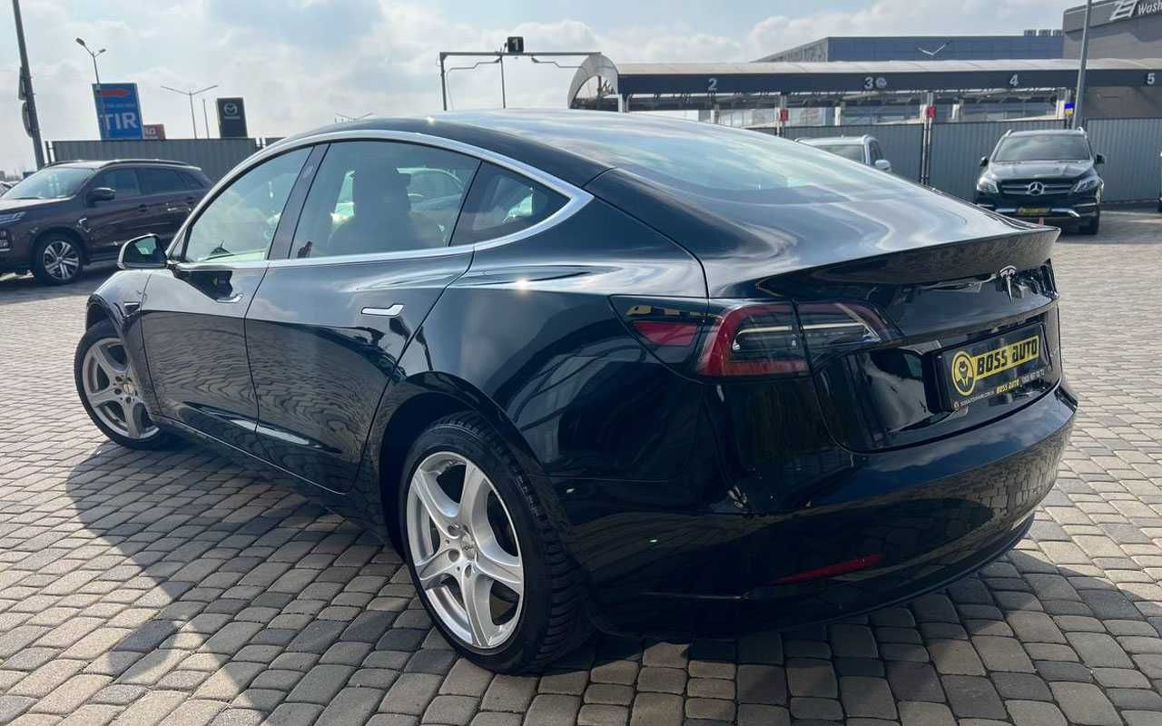 Tesla Model 3 2019