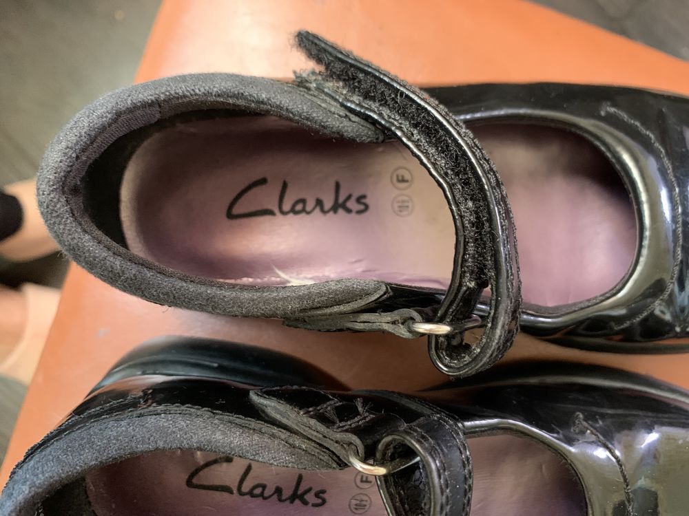 Туфли лаковые clarks