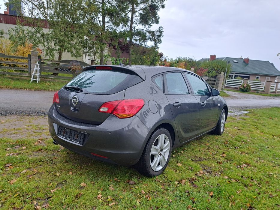 Opel Astra J 1.4T Benzyna 2012r