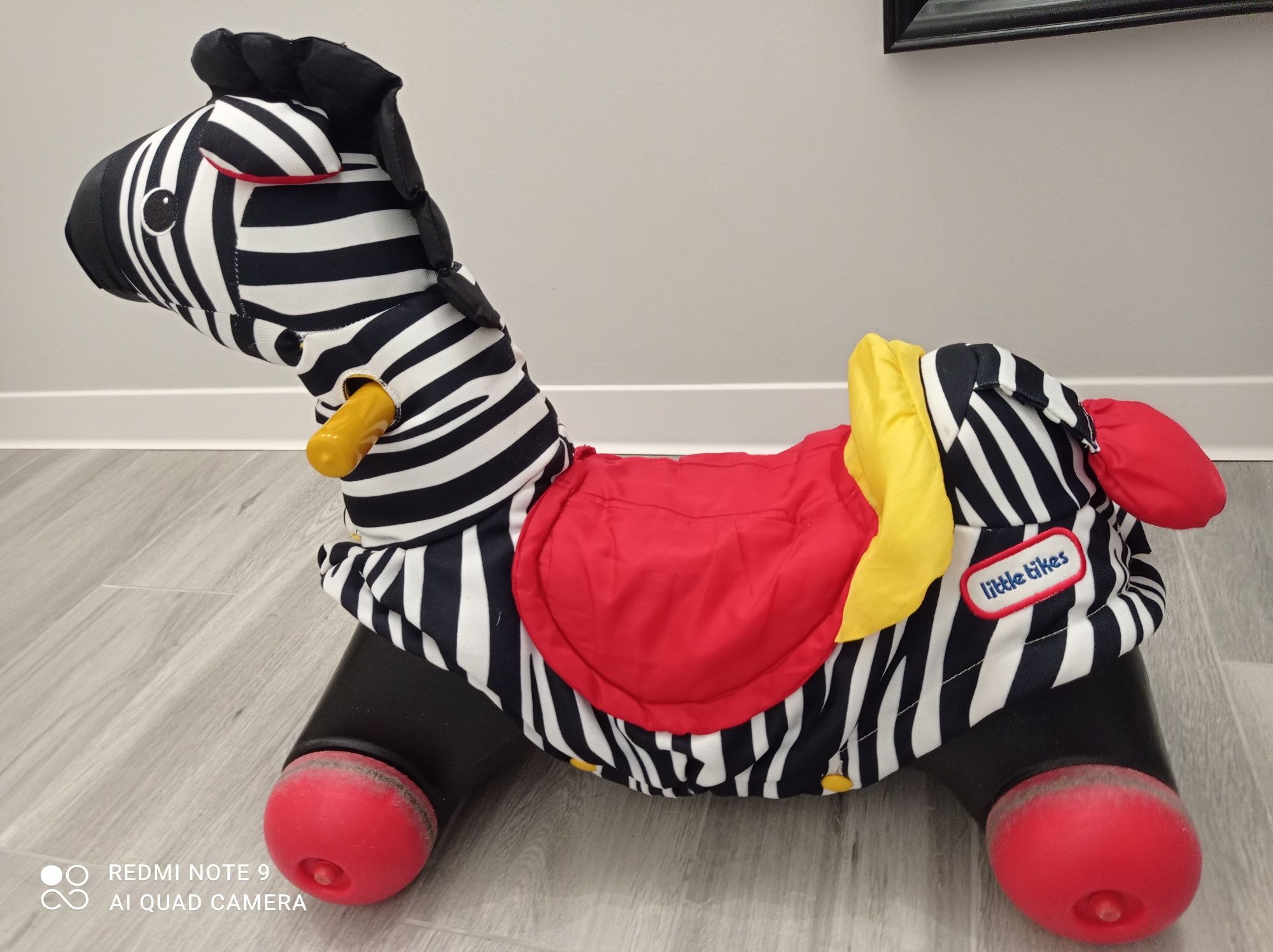Jeździk Zebra Little Tikes