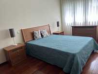 Comoda e cadeira de quarto