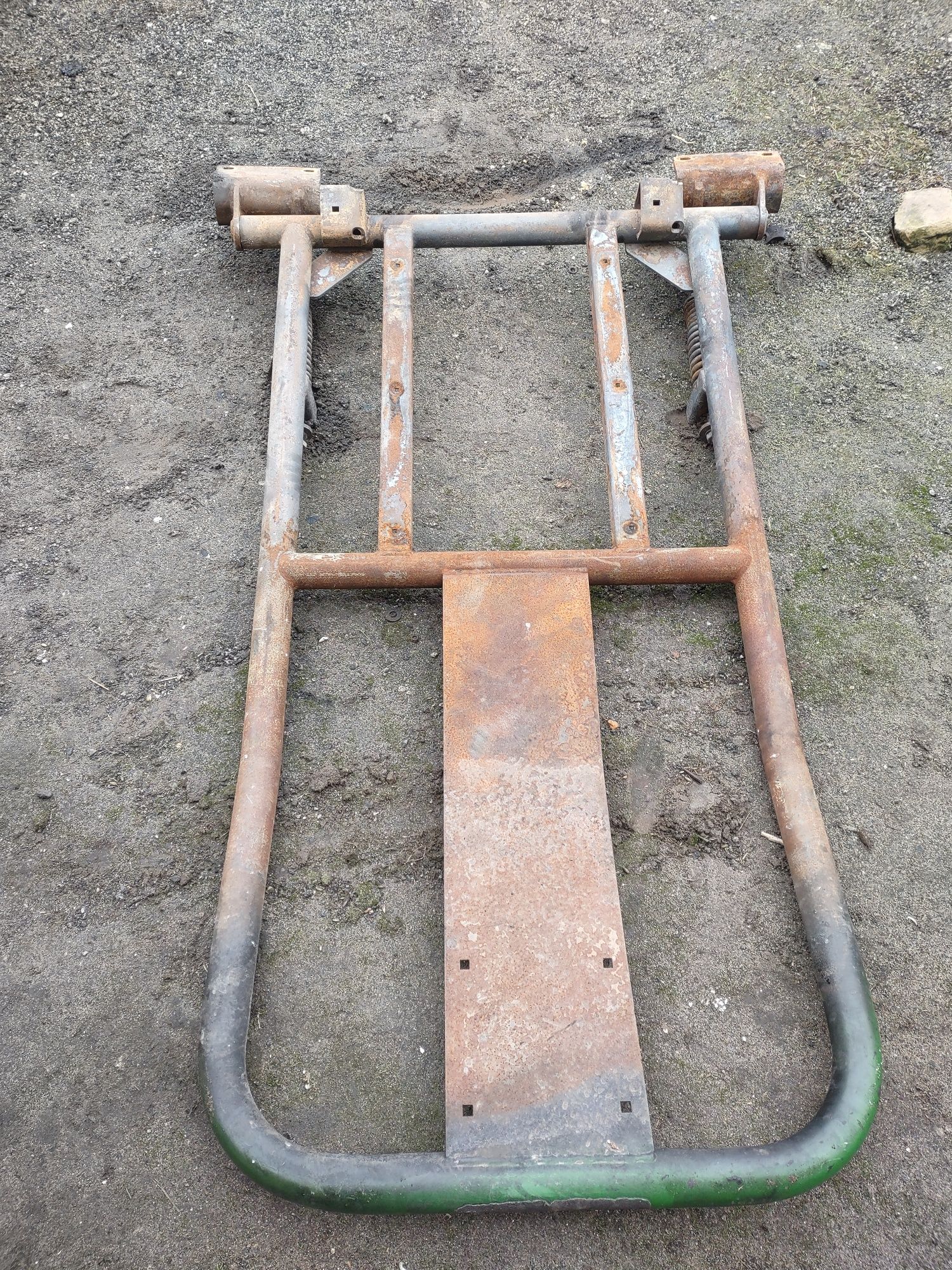 Wyrzutnik bel słomy McHale V660, V6 750. CSG00300, CSG00301