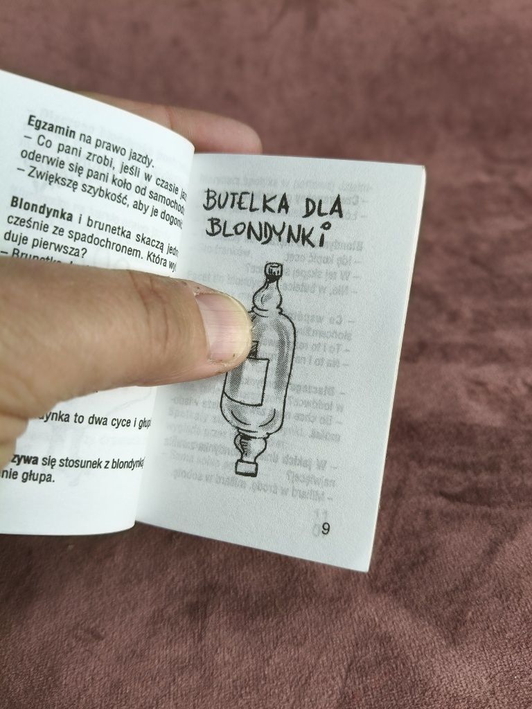 Stara mini książeczka dowcipy o blondynkach  46