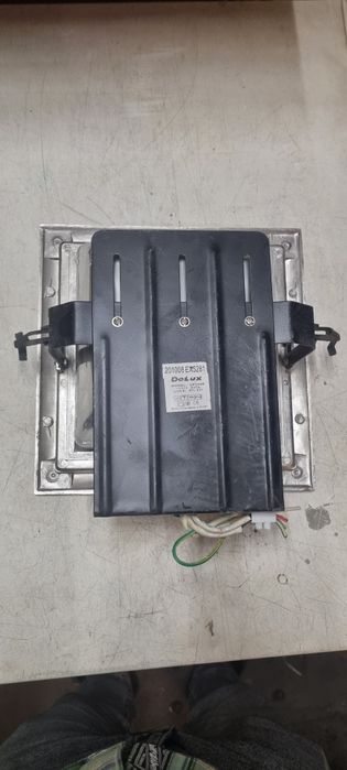 Лампи в потолок, плафони