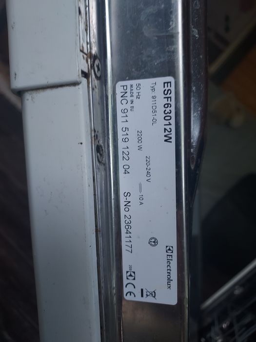 Zmywarka Electrolux 60 cm ESF63012W