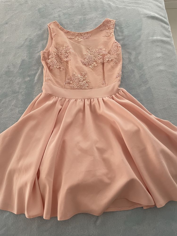 Elegancka sukienka na wesele 36