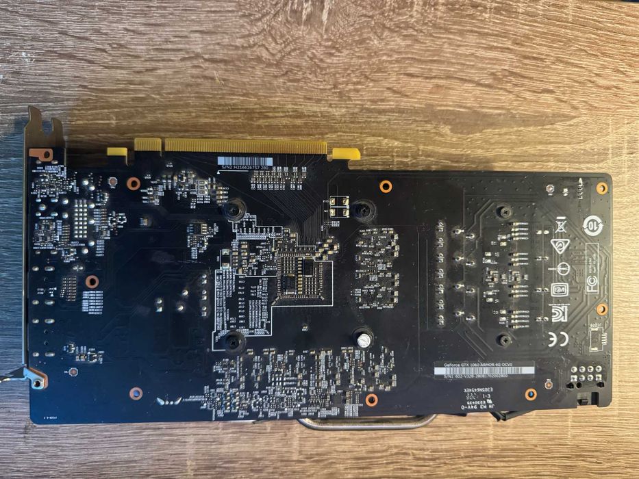 MSI GeForce GTX 1060 armor 6GB OCV1
