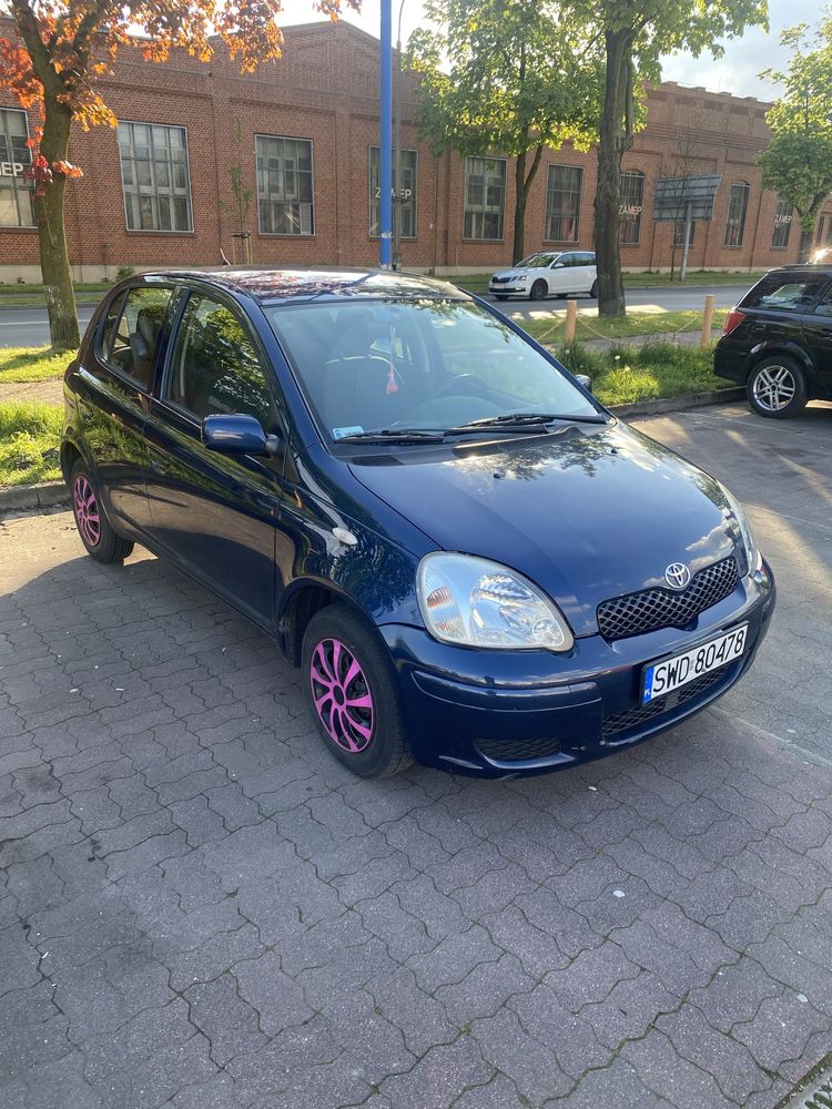 Toyota yaris 2003 rok 245000 tys