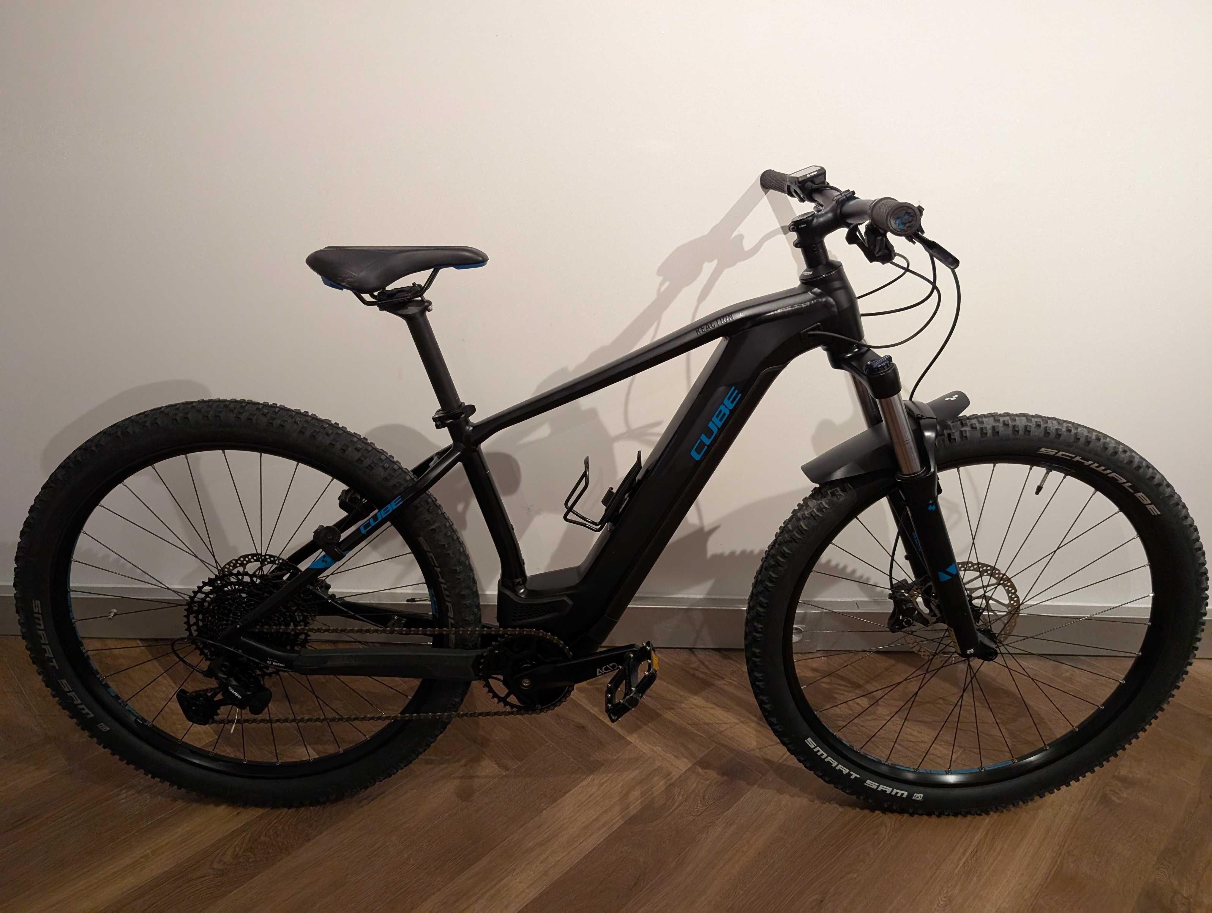 Cube Electric Bike Hybrid CB20 EX 625 EBIKEBicicleta elétrica