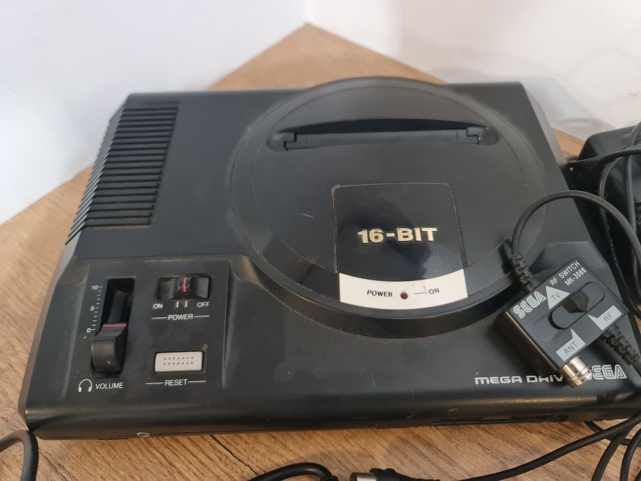 Sega mega drive 1 konsola