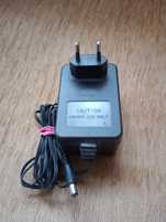 Zasilacz 9V 800mA transformatorowy