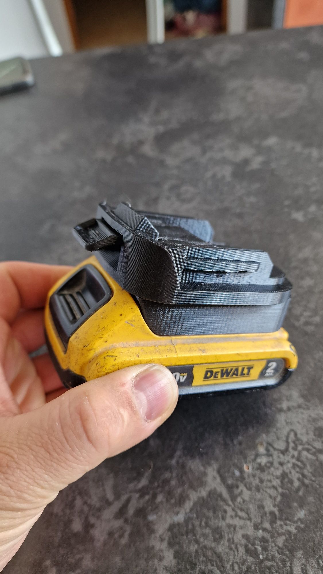 Przejściówka z Dewalt na Makita LXT BL