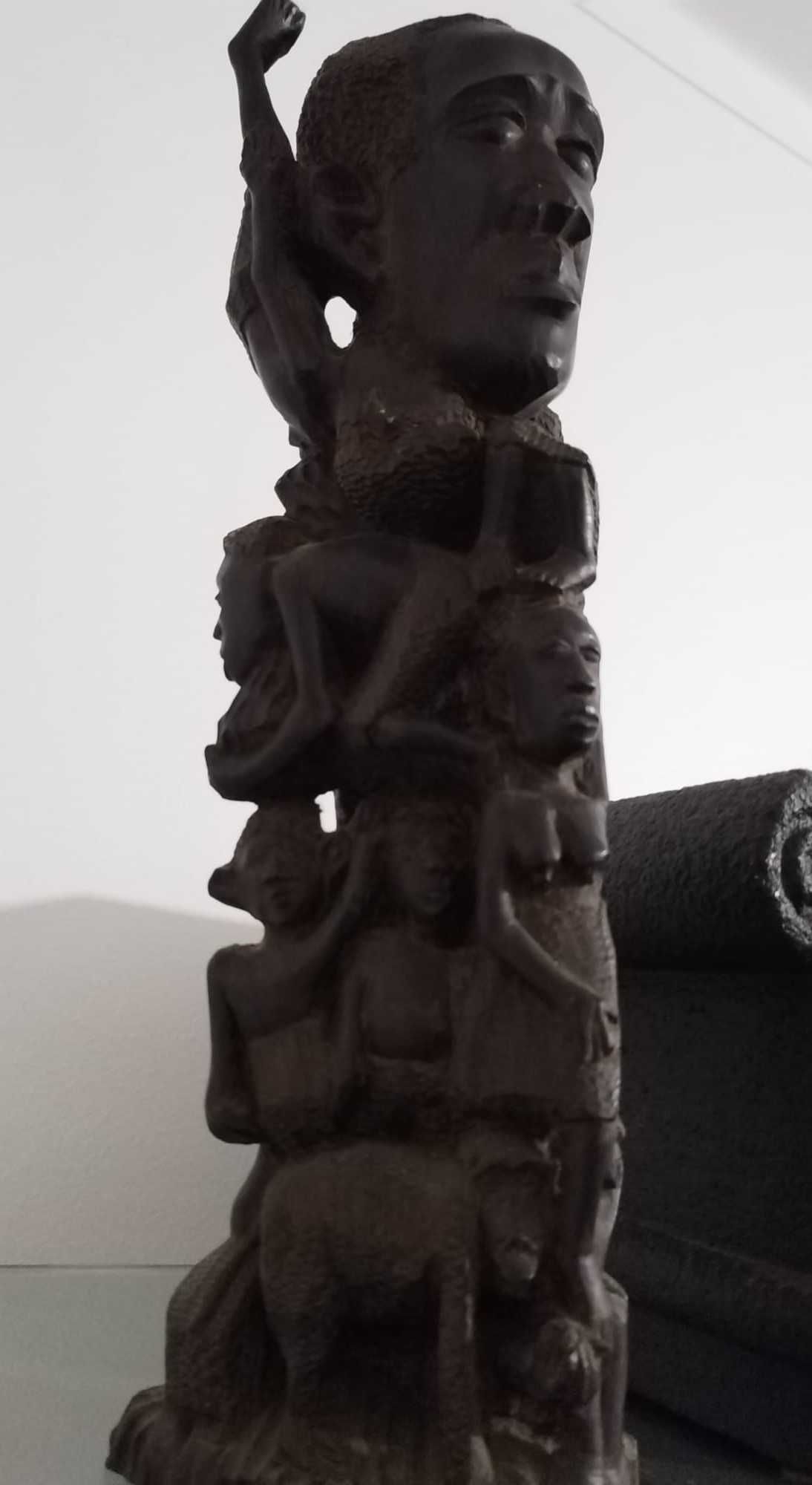 Esculturas em madeira - Arte tribal africana