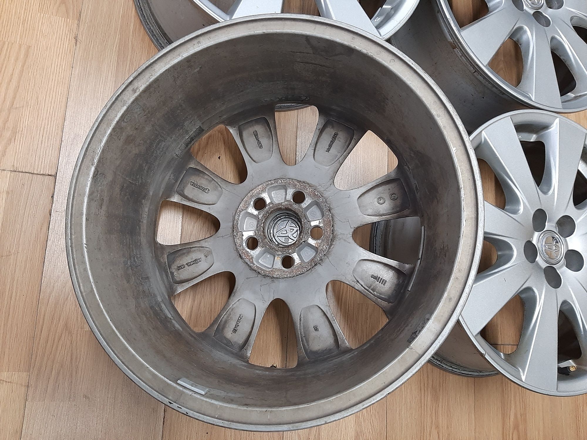 Оригінальні диски 5*100R17 Toyota avensis,prius,corolla