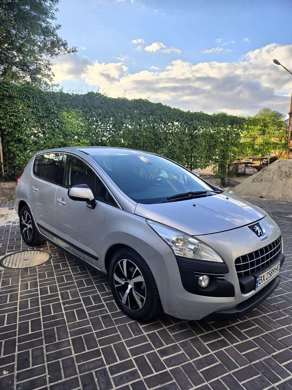 Продам Пежо 3008 1.6 MPI