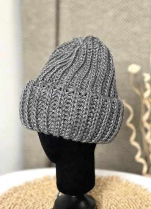 Тепла об'ємна шапка з відворотами Annasun