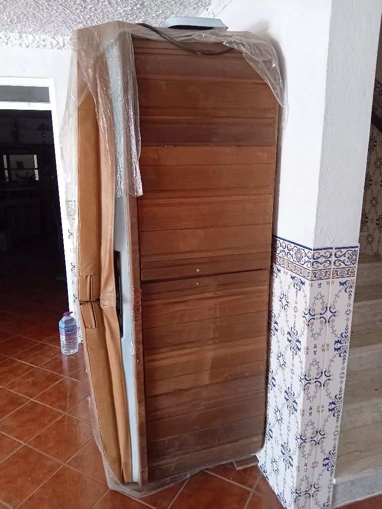Jacuzzi trazido da Suíça