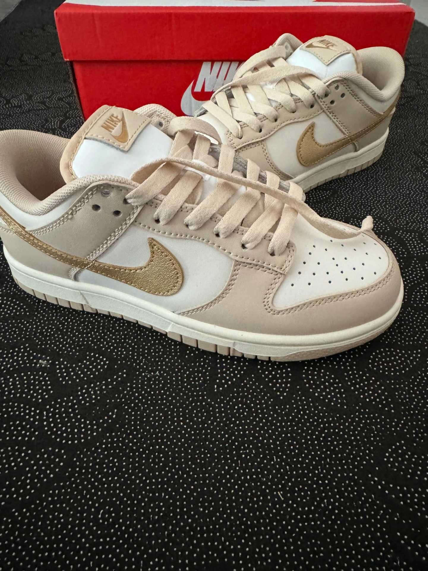 Buty codzienne Nike Dunk Low Metallic Gold nowy z metką R.40
