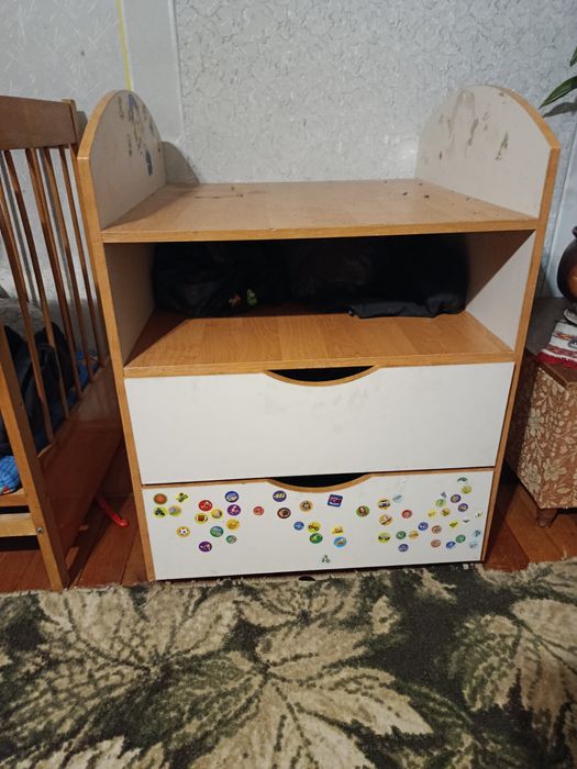 Пеленальний столик , віддам у добрі руки.