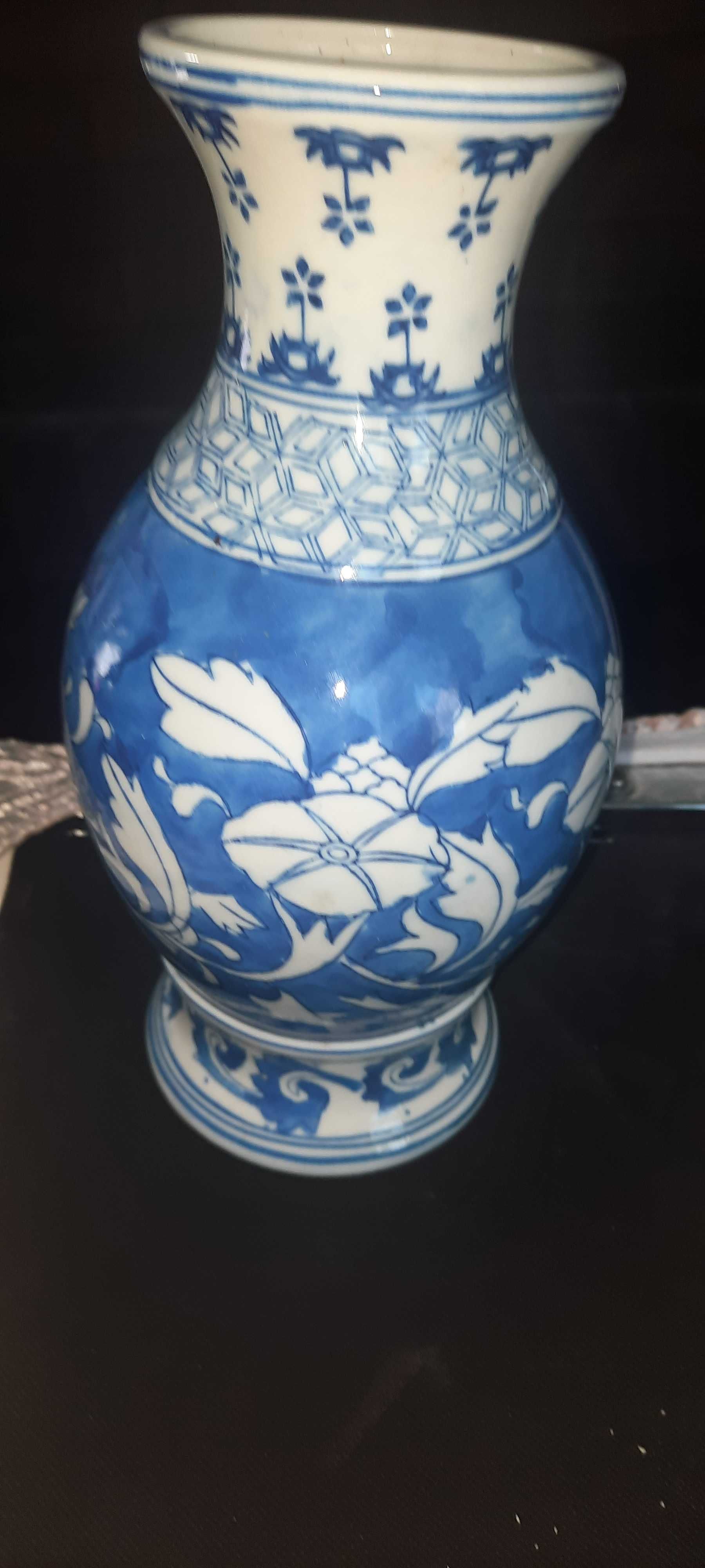 Unikatowych wazon porcelanowy