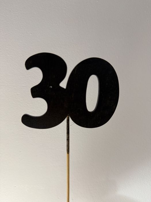 Drewniany topper na tort liczba 30