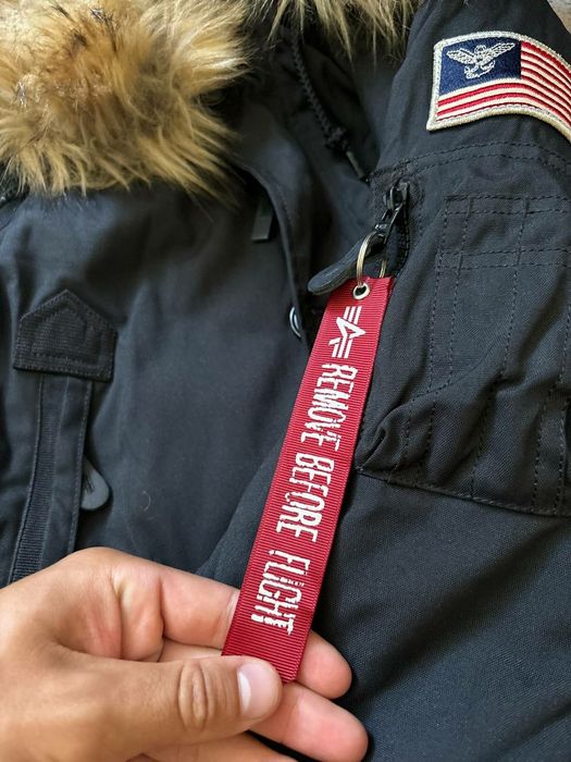 Нова парка Alpha Industries, зимова куртка з стрічкою і набоями