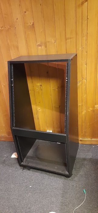 Vendo Rack estudio 20 niveis.