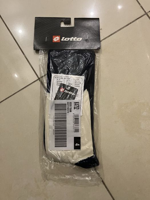 Getry piłkarskie Lotto NOWE