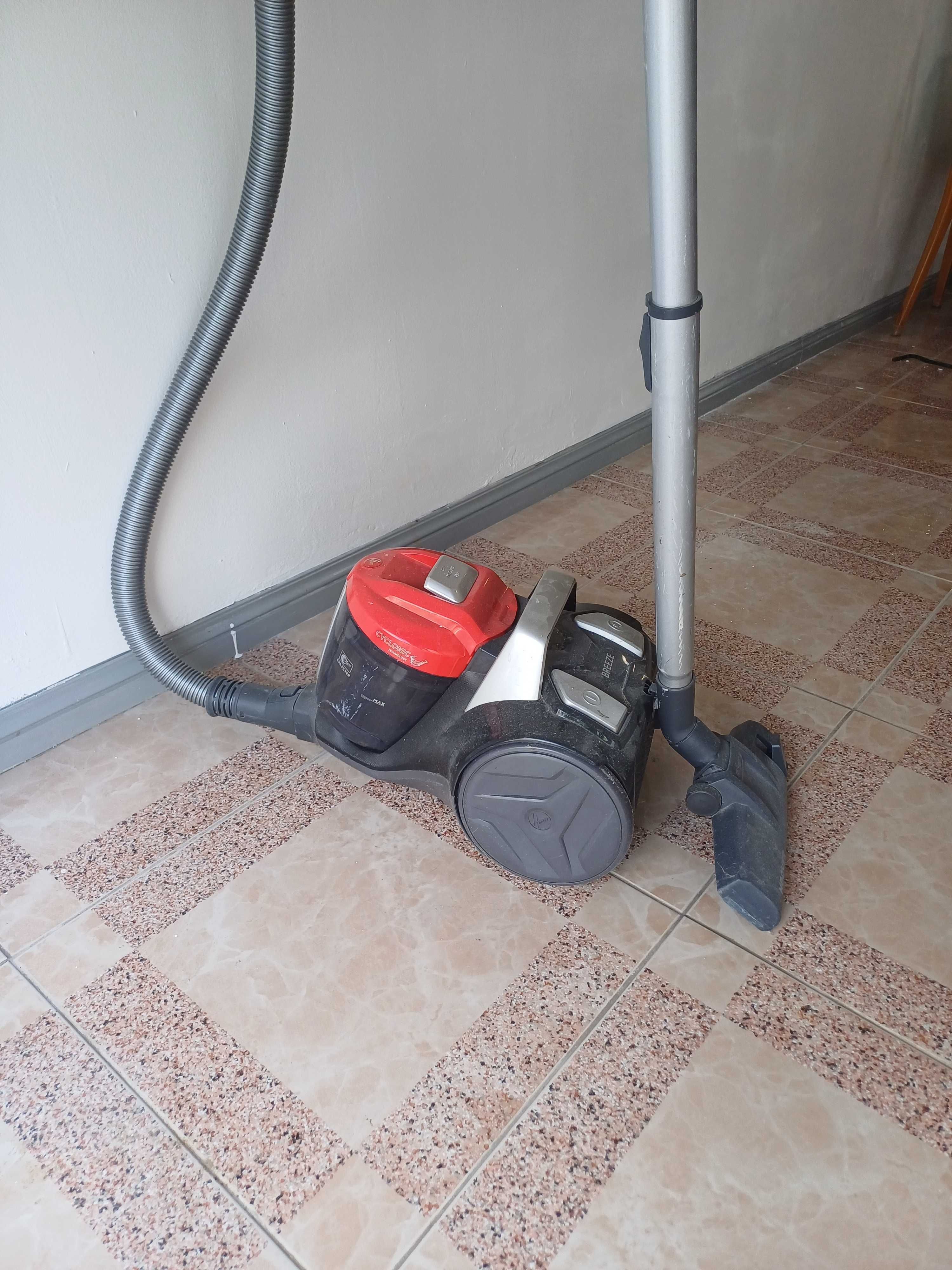 Aspirador HOOVER Breeze Sem Saco