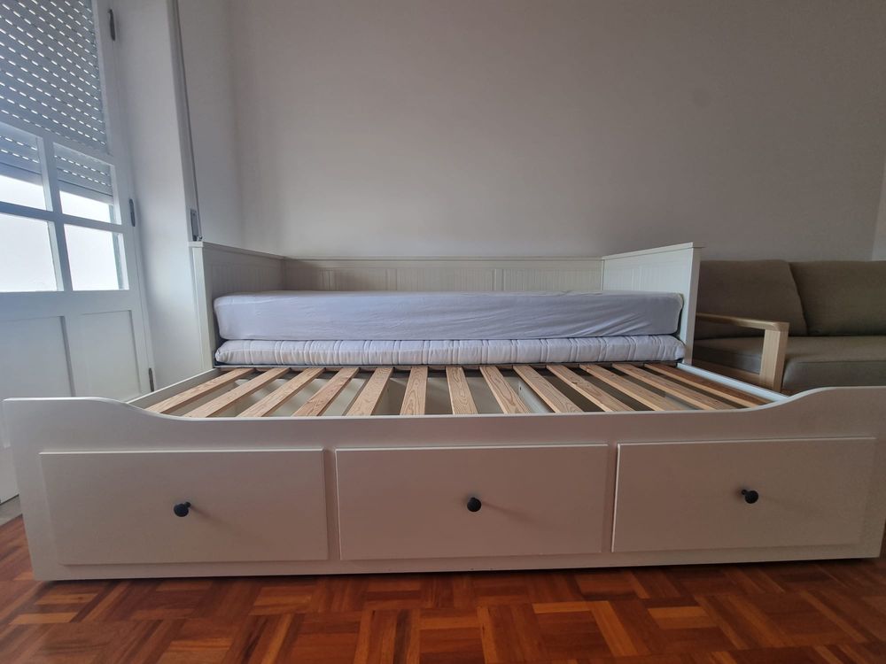 Cama Ikea solteiro tipo sofá