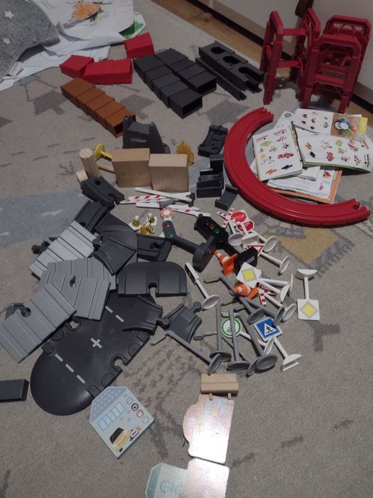 Dodatki do drewnianych torów. Tunel, parking, dworzec