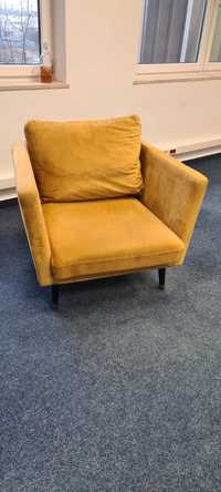 Welurowy musztardowy fotel sofa krzesło